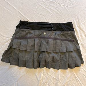 NWOT Lululemon tennis skirt. SIZE 8